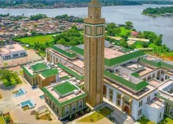 مسؤول إفواري: مسجد محمد السادس بأبيدجان يعكس السلم والتضامن