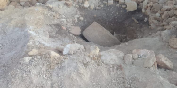 الأمن يوقف منقبين عن الكنوز داخل مقبرة بتارودانت
