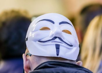 قراصنة يعلنون إختراق قاعدة بيانات للجيش الإسرائيلي