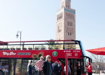 الدار البيضاء تستعد لإطلاق مشروع واعد لحافلات سياحية كهربائية مكشوفة
