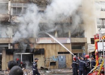 إندلع حري_ق مهول بمحل تجاري بطنجة