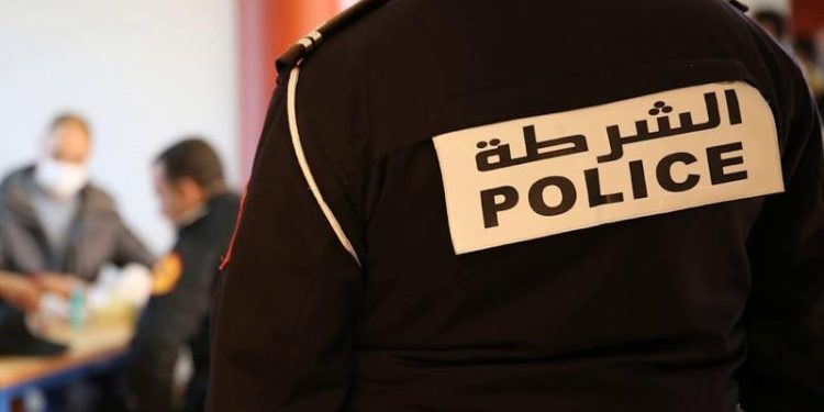 إحالة 3 موظفين للشرطة على النيابة العامة بتهمة الارتشاء وافشاء السر المهني
