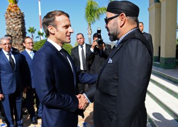خمسة وزراء فرنسيون يحلون بالمغرب تمهيدا لزيارة ماكرون