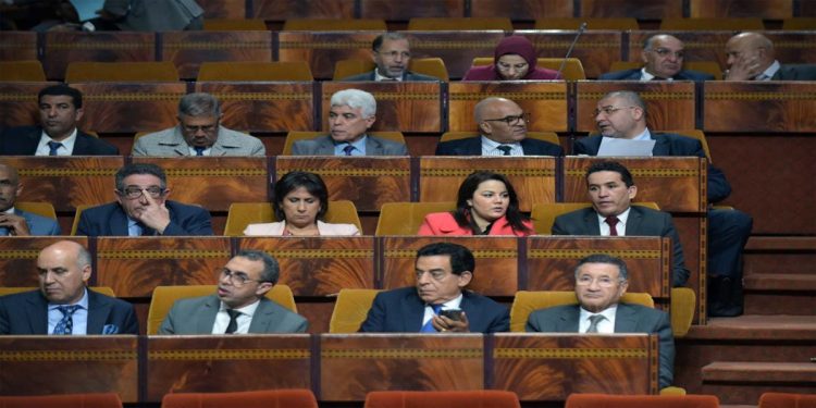 فريق برلماني ينادي بالزيادة في معاشات المتقاعدين