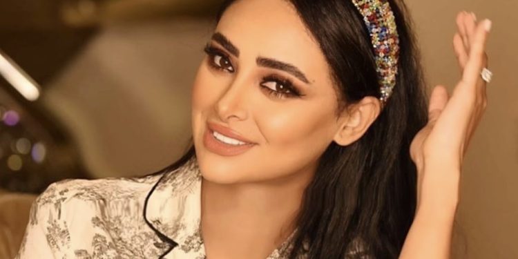 هند السداسي تعلن دخولها القفص الذهبي