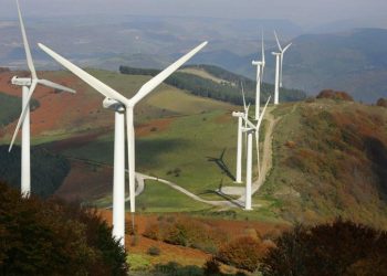 المغرب يطرح مناقصة لبناء مزرعة رياح بقدرة 400 ميغاوات