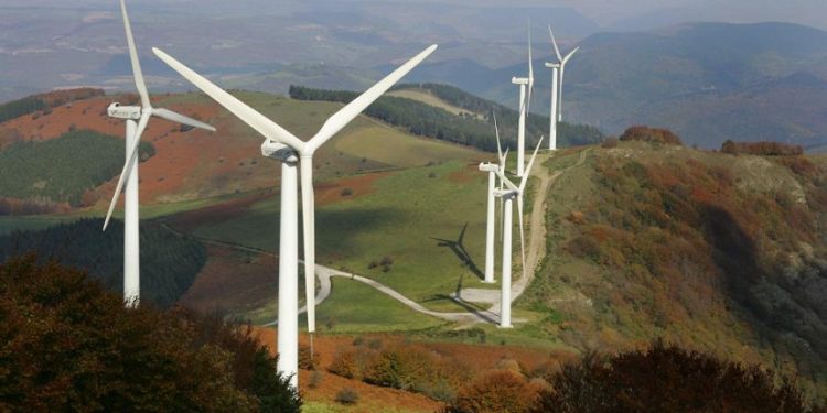 المغرب يطرح مناقصة لبناء مزرعة رياح بقدرة 400 ميغاوات