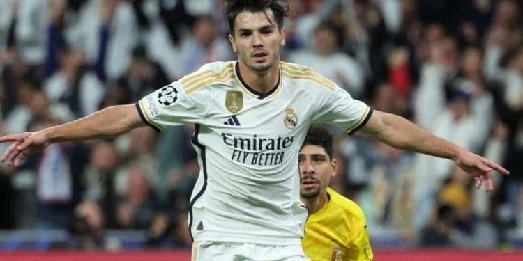 دياز يقود ريال مدريد للفوز على قادش والتتويج بالليغا