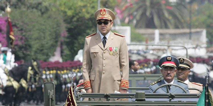 جلالة الملك يشيد بأفراد القوات المسلحة الملكية
