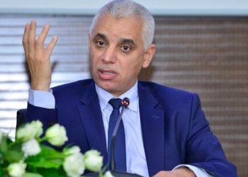 نقابات الصحة تشهر العين الحمراء في وجه آيت الطالب