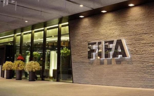 الفيفا تقر تعديلا يمنع انتقال أي لاعب من أي بلد ليس عضوا في الأمم المتحدة