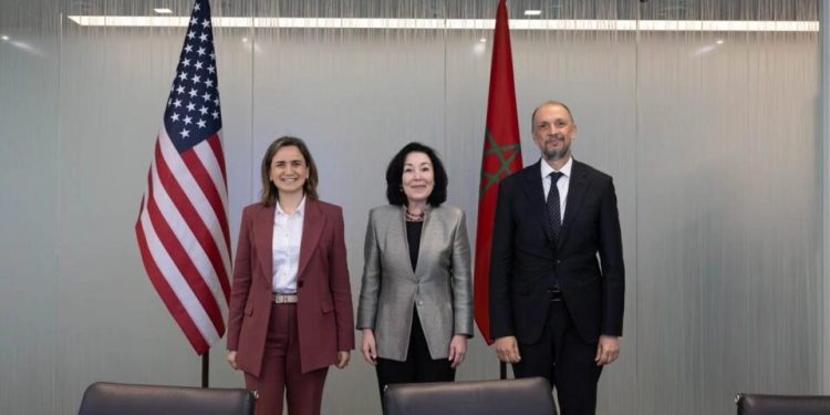 اتفاقية للحكومة مع “أوراكل” لإطلاق مركز للبحث والابتكار بالمغرب