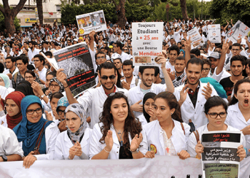توقيف 8 طلبة من كلية الطب بوجدة