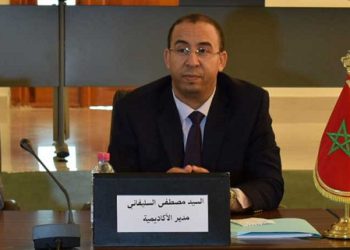 مدير الأكاديمية الجهوية للتربية والتكوين لجهة بني ملال يقوم بزيارة لمركز الامتحان بثانوية الزرقطوني التأهيلية