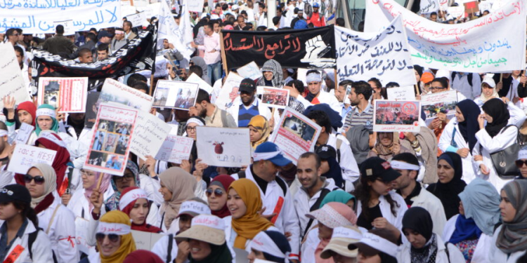 نقابة تندد بالعقوبات “الانتقامية” في حق الأساتذة الموقوفين