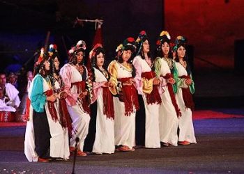 مهرجان الفنون الشعبية بمراكش يستقطب عددا مهما من الفنانيين من المغرب وخارجه