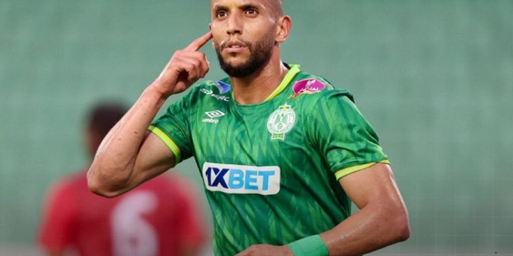الرجاء يعبر بصعوبة لنهائي كأس العرش