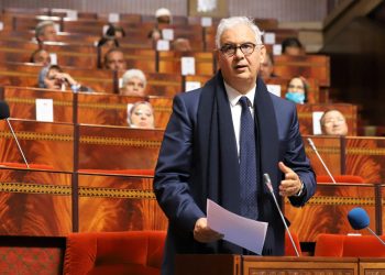 بركة يكشف جديد الطريق السريع الرابط بين تيزنيت والداخلة
