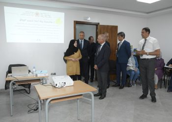 وزير التعليم يتفقد ظروف سير الدورة التكوينية حول مقاربة التدريس وفق المستوى المناسب