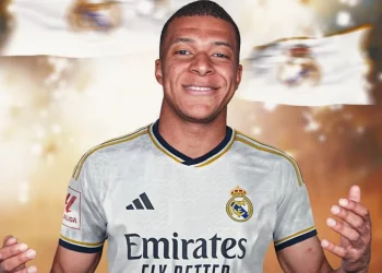 مبابي يوقع رسميا عقد الانضمام إلى ريال مدريد