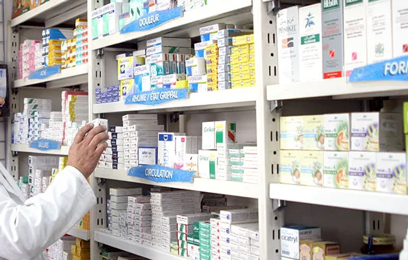 نفاذ الأدوية بالصيدليات يسائل أيت الطالب