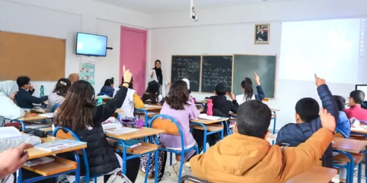 وزارة بنموسى تشرع في تجريب تدريس اللغة الإنجليزية بالسلك الابتدائي