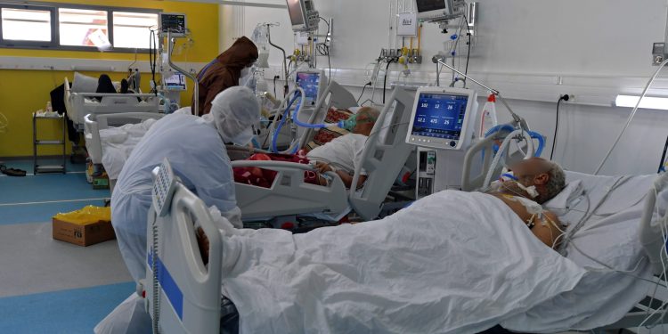 تسمم غدائي يرسل 26 شخصا لمستشفيات البيضاء