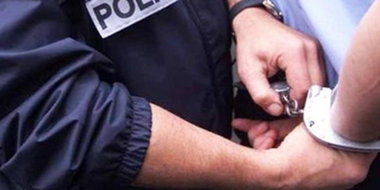 توقيف 40 شخص ضواحي اشتوكة آيت باها لحملهم أسلحة بيضاء و الإتجار في المخدرات