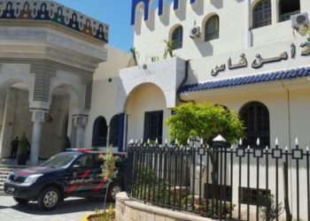 رخص غير قانونية تورط رئيس مقاطعة وأعوان سلطة بفاس
