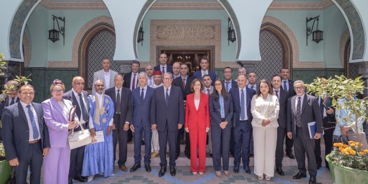 رئيس الحكومة يترأس الاجتماع الأول للمجلس الوطني للصناعة التقليدية
