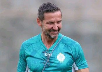 مساعد زيمباور يودع الرجاء بعد التتويج بالثنائية (وثيقة)