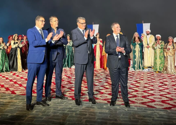 أخنوش وبنسعيد يطلقان عروض النوستالجيا التاريخية بأكادير أوفلا
