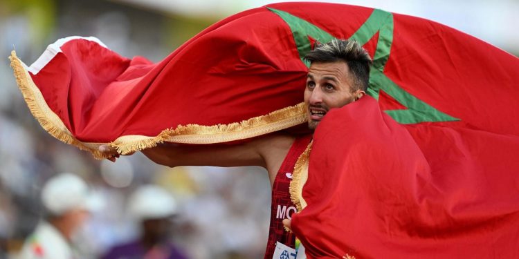 جلالة الملك يهنئ سفيان البقالي لفوزه بالميدالية الذهبية في دورة الألعاب الأولمبية 2024 بباريس