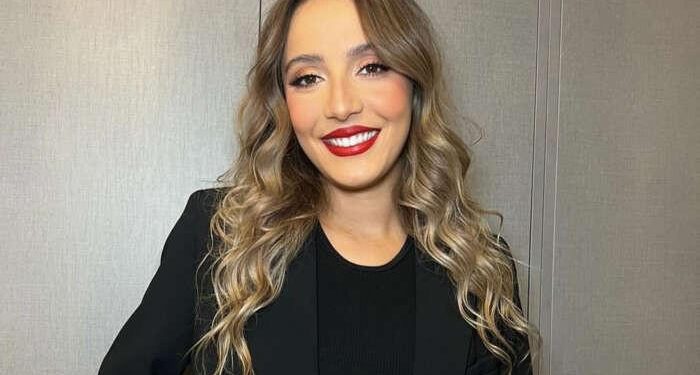 الموت يفجع قلب الكوميدية لبنى الجوهري