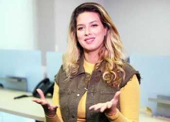 هاجر عدنان تحضر لأغنية “جاني نيشان”