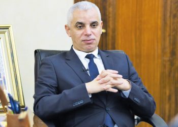 اجتماع بين وزارة الصحة والحماية الاجتماعية باللجنة العلمية