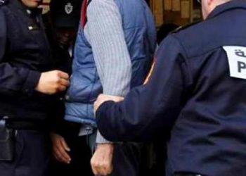 توقيف شخص بحوزته سلاح أبيض ومادة قابلة للاشتعال داخل فندق