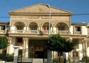 محاكمة طبيب في حالة اعتقال بتهمة “الإساءة إلى الدين الإسلامي”