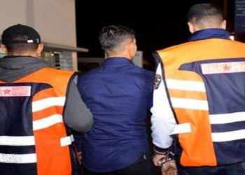 توقيف شخص من ذوي السوابق القضائية للاشتباه في تورطه في قضية تتعلق بالتخدير وإلحاق خسائر مادية بممتلكات خاصة