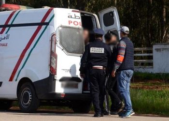 توقيف 11 شخصا داخل مقهى للقمار بتاونات