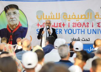 بركة يدعو الشباب إلى التريث ويؤكد التزام الحكومة بتوفير فرص الشغل