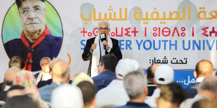 بركة يدعو الشباب إلى التريث ويؤكد التزام الحكومة بتوفير فرص الشغل