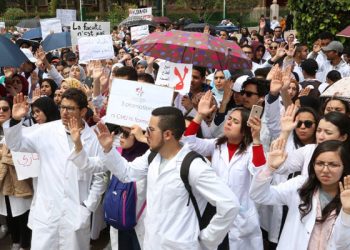 ميراوي يعلن إلغاء نقطة ”0″ لمقاطعي امتحانات كليات الطب