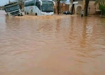 أمطار طوفانية وسيول جارفة تتسبب في إنهيار عدد من المنازل والحديث عن مفقودين بطاطا