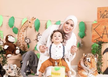 سارة أبو جاد تطمأن متابعيها على الوضع الصحي لنجلها بعد العملية