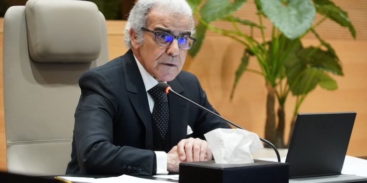 والي بنك المغرب يرجع أحداث الفنيدق إلى ارتفاع معدل البطالة بين الشباب