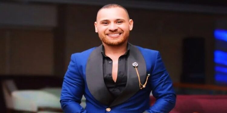 لهذا السبب يحيي محمد الريفي حفلاته بمصر