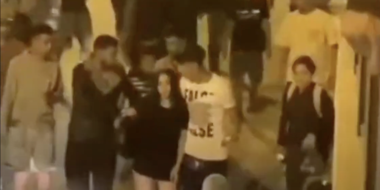 توقيف قاصر يبلغ من العمر 15 سنة بتهمة التحرش الجنسي بسيدة