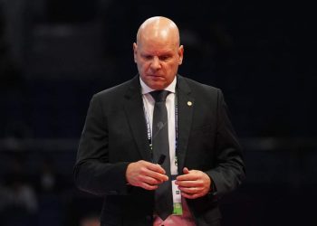 مدرب المنتخب البرتغالي للفوتصال ينوه بمستوى أبناء الدكيك
