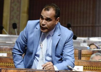 برلماني يوجه اللومة لأولياء أمور طلبة الطب